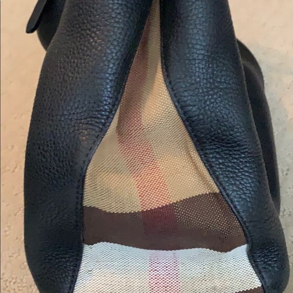 Burberry tote - Picture 3 of 13
